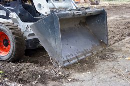 How to Convert a Takeuchi Skid Steer to Use Stucchi’s VEP Couplers