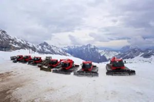 ski area vehicle maintenance hydraulics