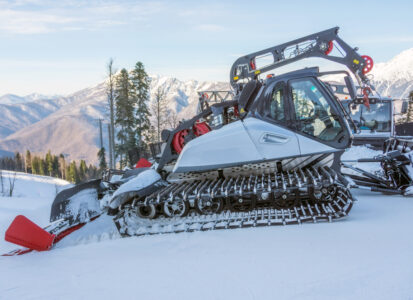snow groomer hydraulic couplers